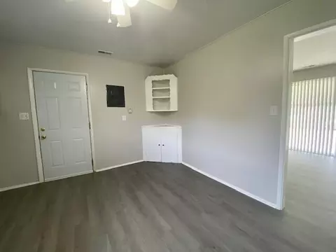 Living - 540 Mead Ln, Springfield, OH 45506 photo 5 of 5