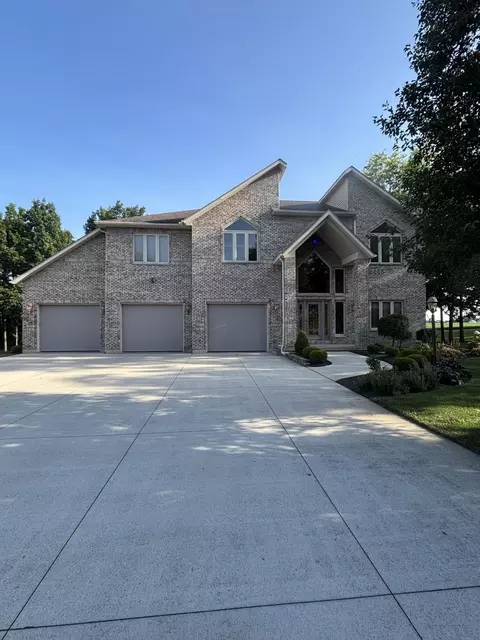 216 Candlewood Pl, Saint Marys, OH 45885