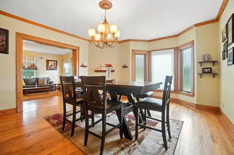 Dining - 1239 Pythian Ave, Springfield, OH 45504 photo 2 of 4