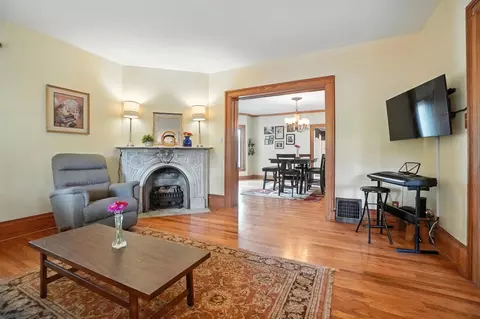 Living - 1239 Pythian Ave, Springfield, OH 45504 photo 6 of 8