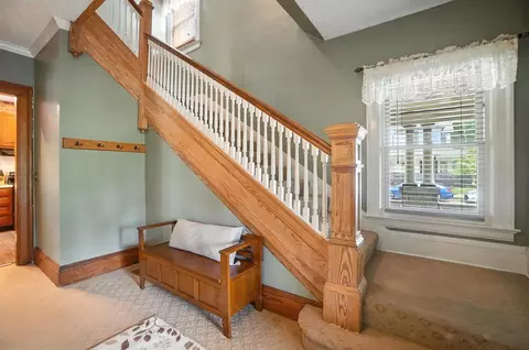 Entry Way - 1239 Pythian Ave, Springfield, OH 45504 photo 4 of 7