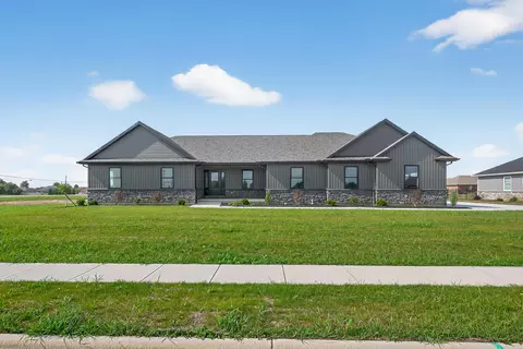 102 Camdyn Trl, Anna, OH 45302