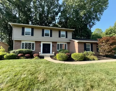 1207 Maplewood Dr, Piqua, OH 45356