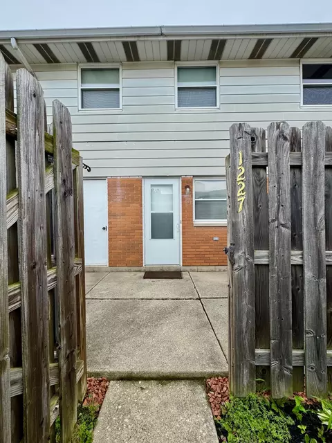 1227 Vester Ave, Springfield, OH 45503 photo 2