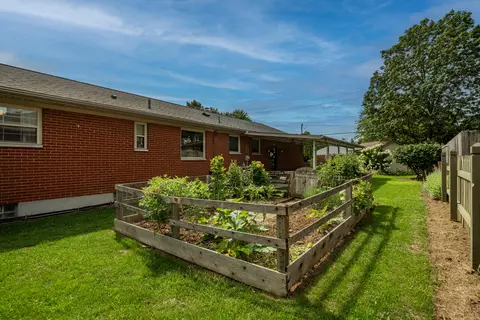 Exterior - 3751 Mengel Dr, Kettering, OH 45429 photo 10 of 13