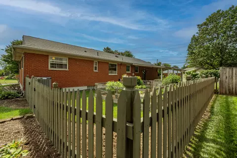 Exterior - 3751 Mengel Dr, Kettering, OH 45429 photo 12 of 13