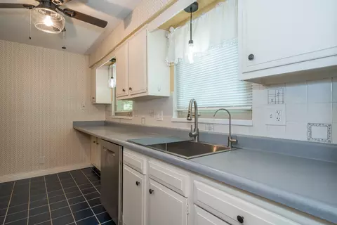 Kitchen - 3751 Mengel Dr, Kettering, OH 45429 photo 2 of 5