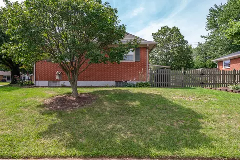 Exterior - 3751 Mengel Dr, Kettering, OH 45429 photo 13 of 13