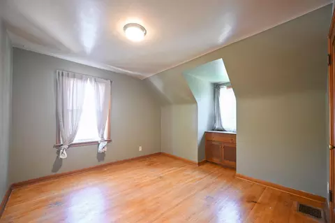 Bedroom - 1865 Overlook Dr, Springfield, OH 45504 photo 5 of 7