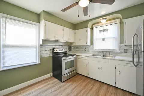 Kitchen - 1865 Overlook Dr, Springfield, OH 45504 photo 3 of 3