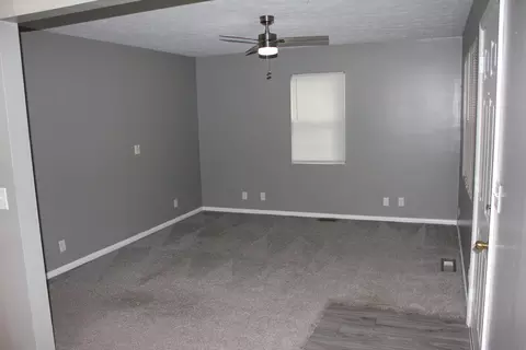 Living - 134 S Light St, Springfield, OH 45506 photo 1 of 3