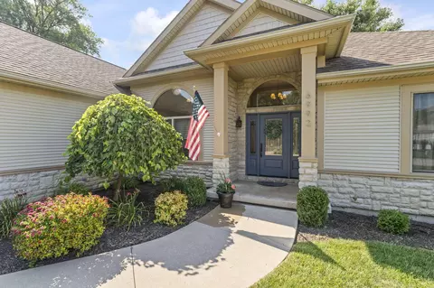 6992 Laketree Ct, Celina, OH 45822