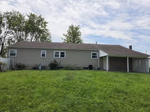 Exterior - 402 E Russell Rd, Sidney, OH 45365 photo 6 of 7