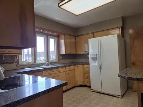 Kitchen - 402 E Russell Rd, Sidney, OH 45365 photo 1 of 5