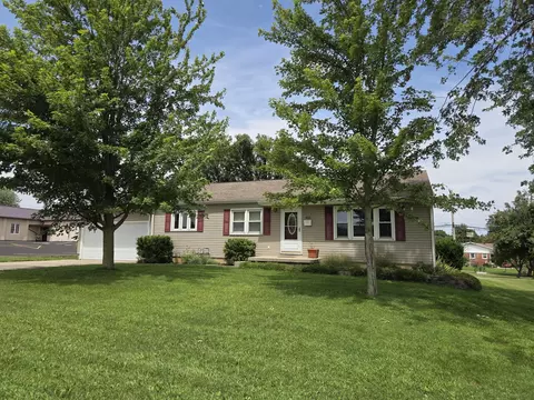 Exterior - 402 E Russell Rd, Sidney, OH 45365 photo 4 of 7