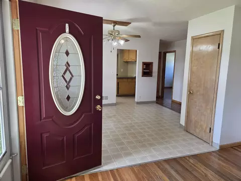 Entry Way - 402 E Russell Rd, Sidney, OH 45365 photo 1 of 3