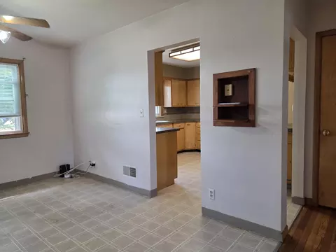 Living - 402 E Russell Rd, Sidney, OH 45365 photo 6 of 6