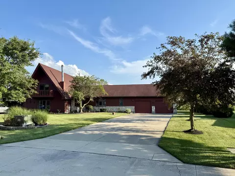 153 Waterbury Ct, Saint Marys, OH 45885