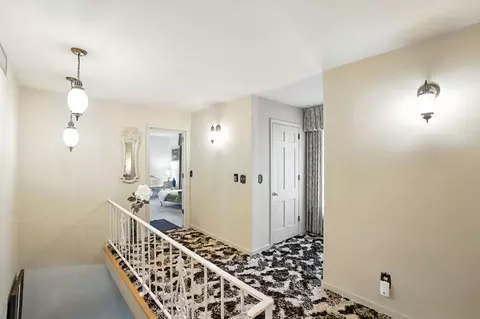 Entry Way - 3436 Cambridge Dr, Springfield, OH 45503 photo 3 of 6