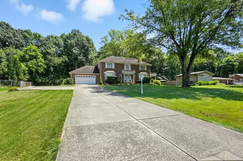 Exterior - 3436 Cambridge Dr, Springfield, OH 45503 photo 2 of 14
