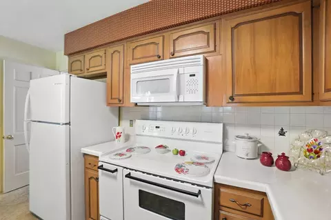 Kitchen - 3436 Cambridge Dr, Springfield, OH 45503 photo 6 of 6