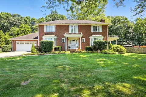 Exterior - 3436 Cambridge Dr, Springfield, OH 45503 photo 4 of 14