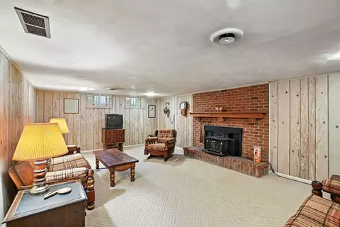Living - 3436 Cambridge Dr, Springfield, OH 45503 photo 5 of 5