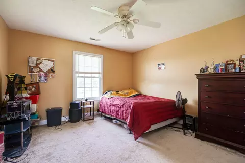 Bedroom - 3025 Aubree Ln, Springfield, OH 45502 photo 5 of 8