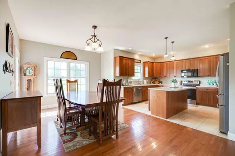 Dining - 3025 Aubree Ln, Springfield, OH 45502 photo 1 of 3