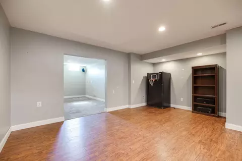 Living - 3025 Aubree Ln, Springfield, OH 45502 photo 7 of 8