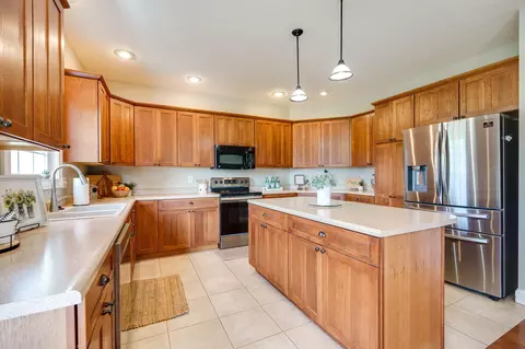 Kitchen - 3025 Aubree Ln, Springfield, OH 45502 photo 2 of 8