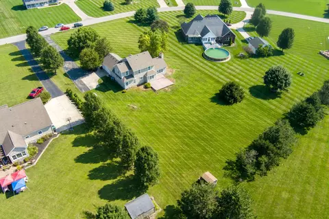 View/Area - 3025 Aubree Ln, Springfield, OH 45502 photo 2 of 8