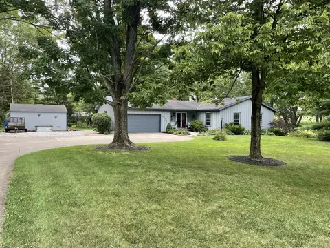 1253 Gearhart Rd, Sidney, OH 45365