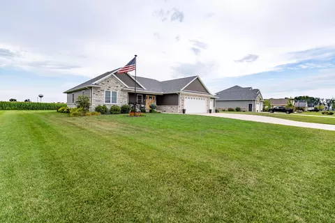 Exterior - 110 Timber Trl, Anna, OH 45302 photo 2 of 7