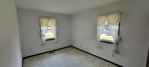 Bedroom - 215 Harvard Ave, Sidney, OH 45365 photo 3 of 7