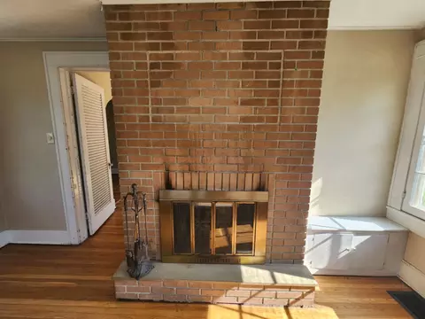 Living - 747 Chestnut Ave, Sidney, OH 45365 photo 3 of 6