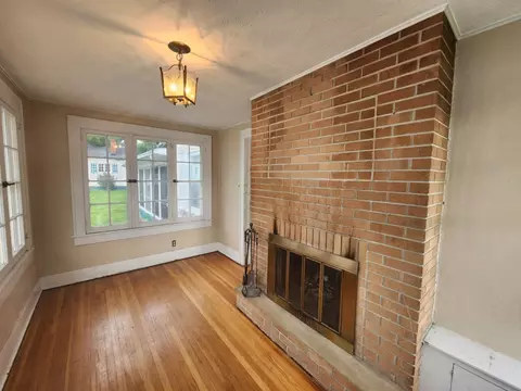 Living - 747 Chestnut Ave, Sidney, OH 45365 photo 4 of 6