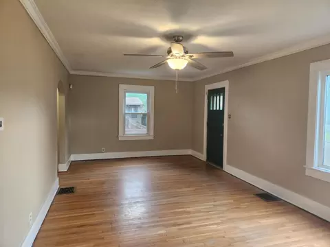 Living - 747 Chestnut Ave, Sidney, OH 45365 photo 2 of 6