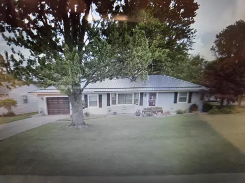 1037 Rosalie Dr, Van Wert, OH 45891