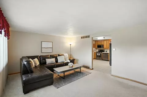 Living - 1109 Student Ave, Springfield, OH 45503 photo 2 of 2