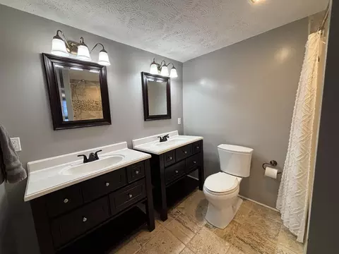 Bath - 2800 Craig Rd, Springfield, OH 45502 photo 6 of 6