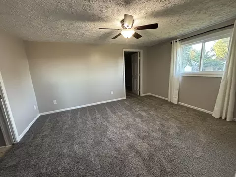Bedroom - 2800 Craig Rd, Springfield, OH 45502 photo 3 of 4