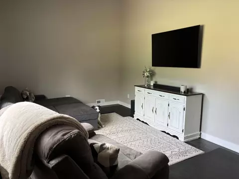 Living - 2800 Craig Rd, Springfield, OH 45502 photo 5 of 5