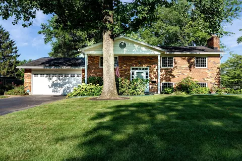 1919 Willowgreen Dr, Dayton, OH 45432