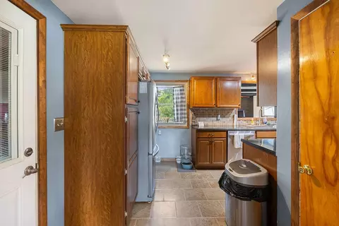 Entry Way - 4825 Chippendale Dr, Springfield, OH 45503 photo 1 of 1