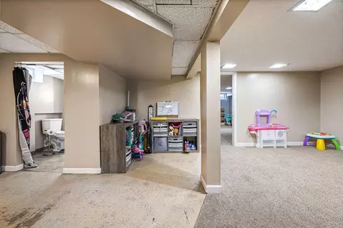 Other - 4825 Chippendale Dr, Springfield, OH 45503 photo 4 of 9