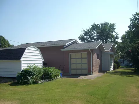 Exterior - 801 Echo St, Celina, OH 45822 photo 3 of 6