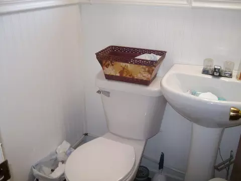 Bath - 801 Echo St, Celina, OH 45822 photo 3 of 4
