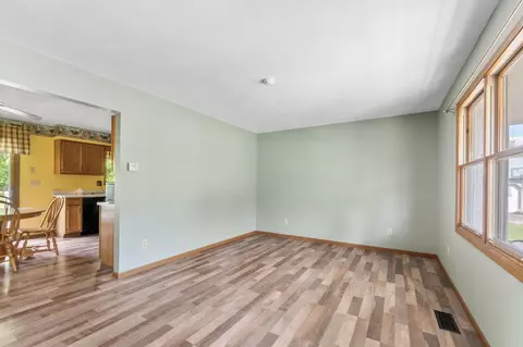 Living - 517 E Patterson St, Dunkirk, OH 45836 photo 1 of 7