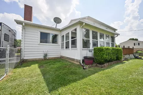Exterior - 2677 Carousel Dr, Springfield, OH 45503 photo 8 of 13